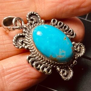 High quality Genuine natural Kingman turquoise and sterling silver 925  pedant